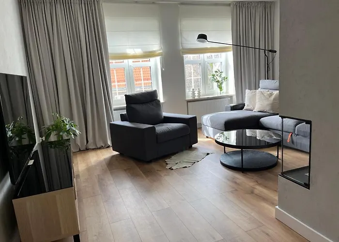 Royal Attic Luxury Old Town