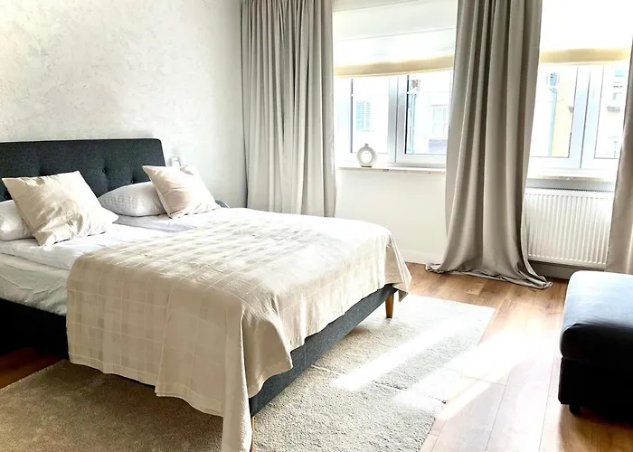 Royal Attic Luxury Old Town